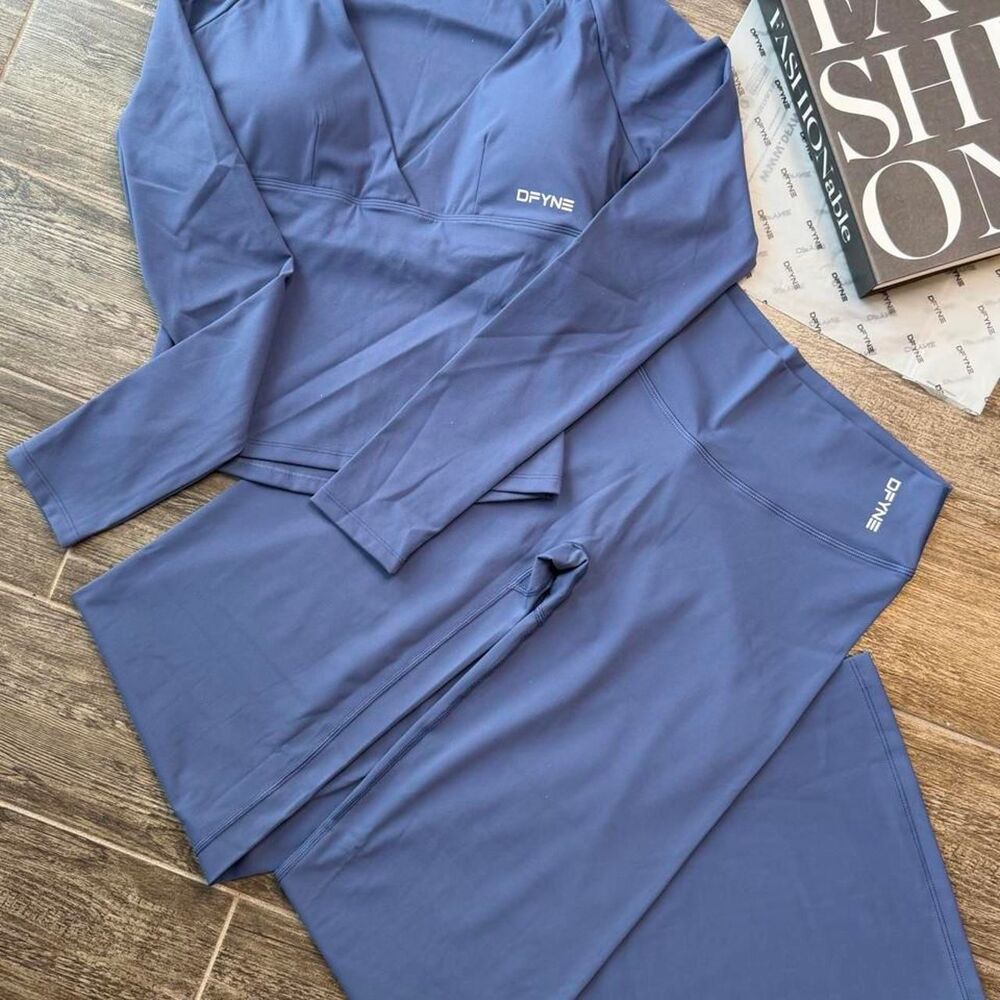 Dfyne Women's Navy Set